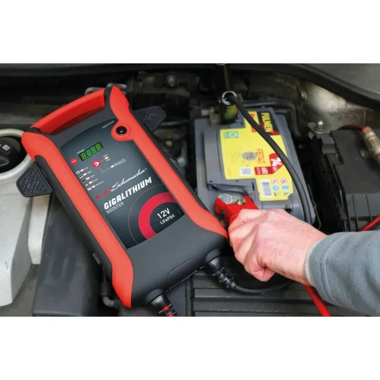 booster-lithium-12v-4000a-schumacher2.webp