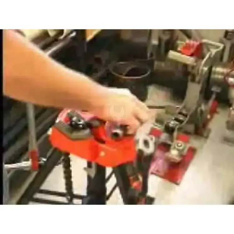 torno-da-pega-tristand-portatil-40-a-ridgid-chavevertical-com-1-scaled-1.webp